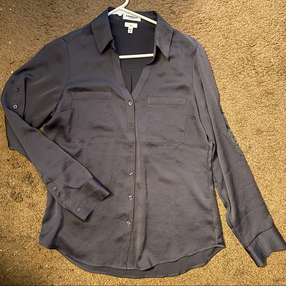 Express long sleeve or quarter sleeved by buttons